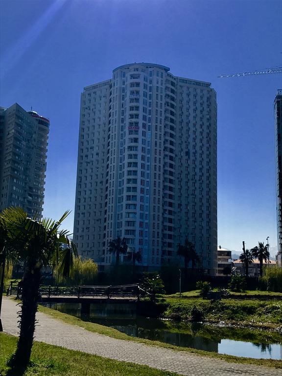 Appartamento Batumi Esterno foto